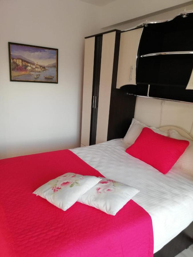 Kolonaki Domus Apartment Iasi Eksteriør billede